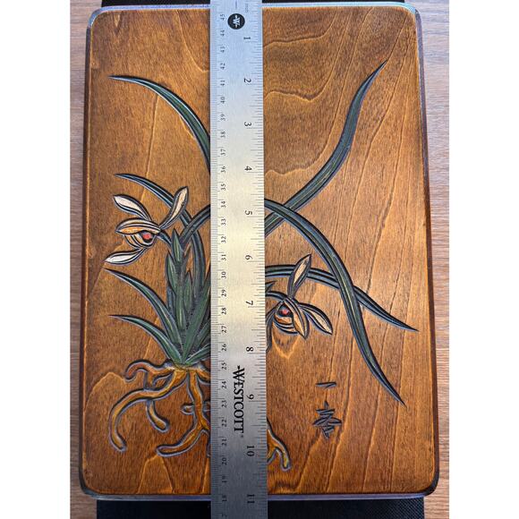 Vintage Japan Hand-Carved Art Wooden Box – Signed, Natural Wood, Urushi Finish - Picture 12 of 15